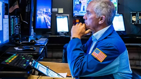 锦盈多 午盘：三大股指悉数走低 纳指下跌逾1%